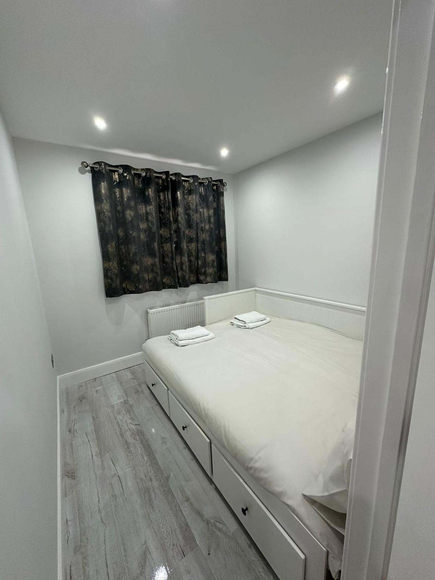 Ferienwohnung Luxury House Greenford  Exterior foto