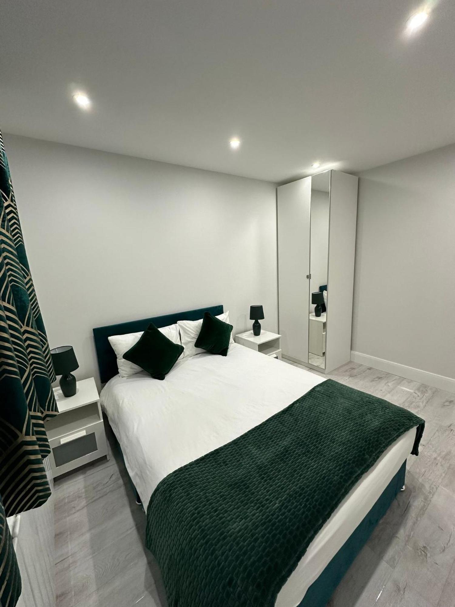 Ferienwohnung Luxury House Greenford  Exterior foto