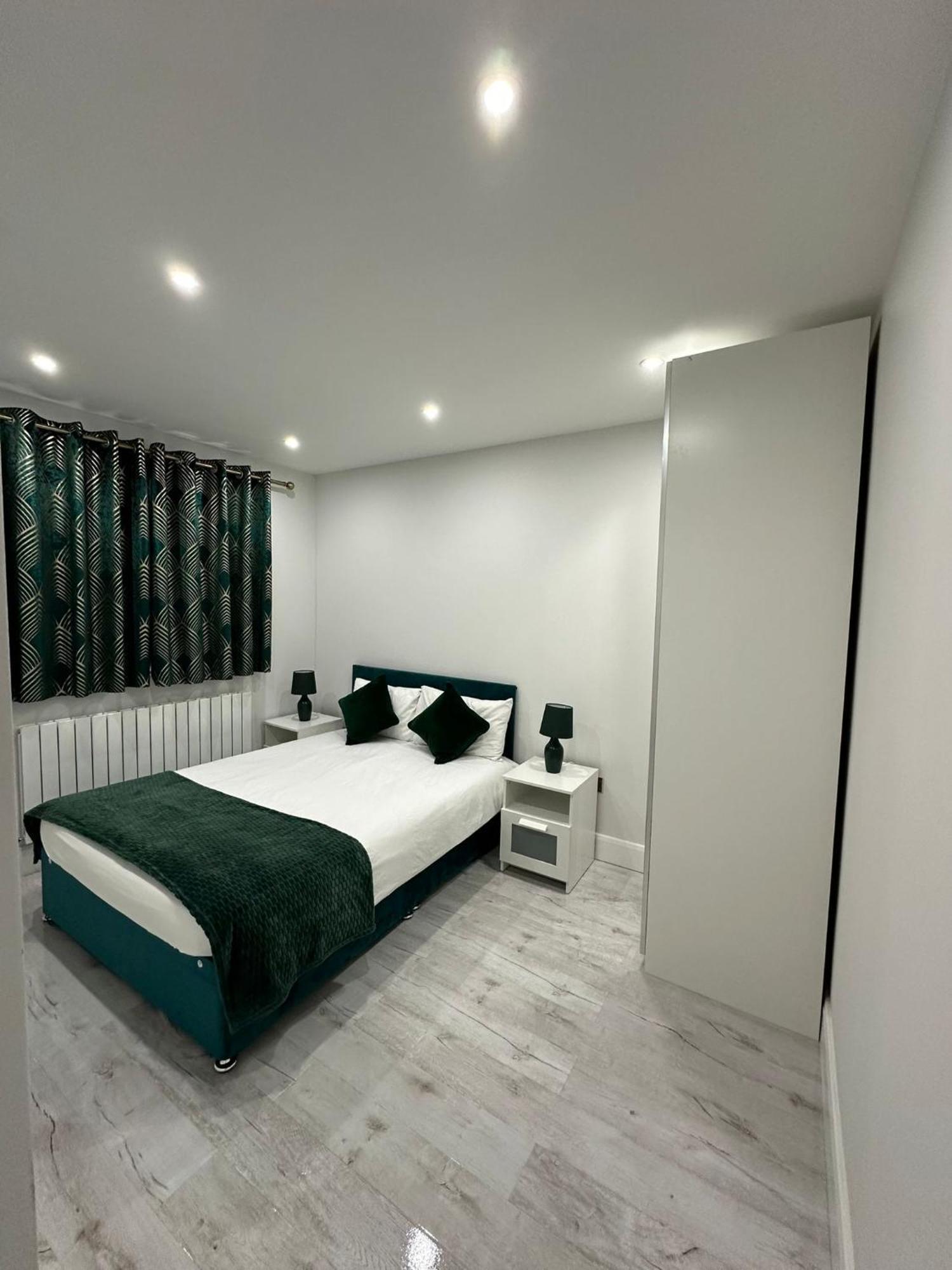Ferienwohnung Luxury House Greenford  Exterior foto