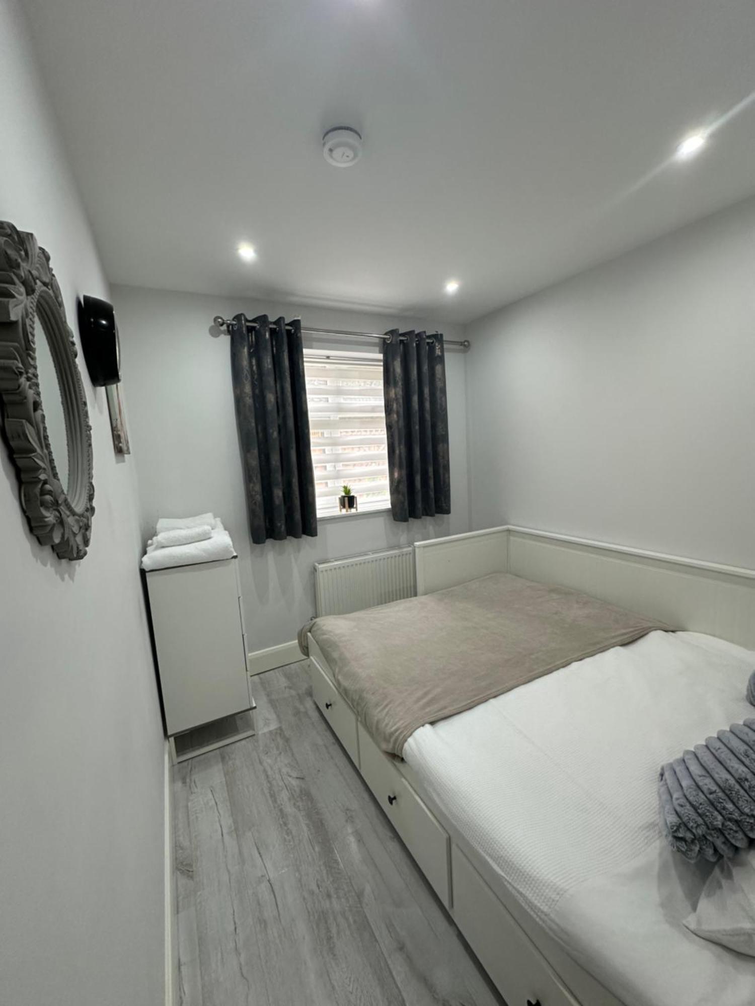 Ferienwohnung Luxury House Greenford  Exterior foto