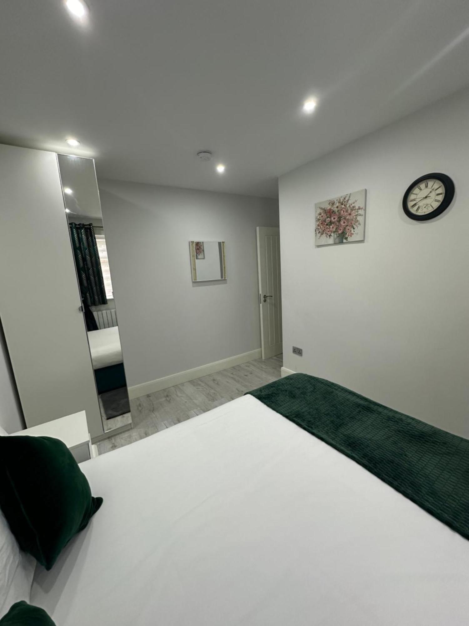 Ferienwohnung Luxury House Greenford  Exterior foto