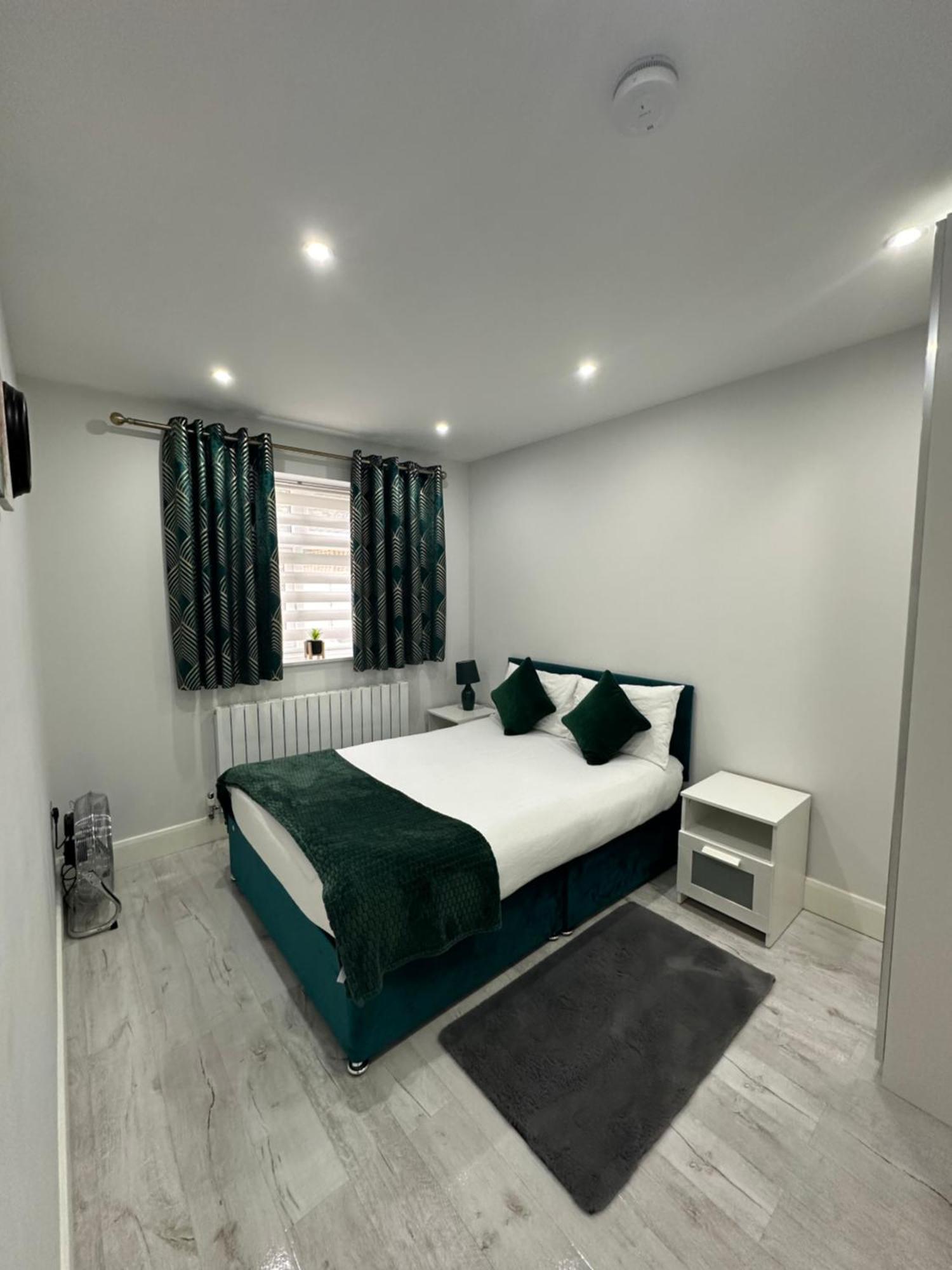 Ferienwohnung Luxury House Greenford  Exterior foto